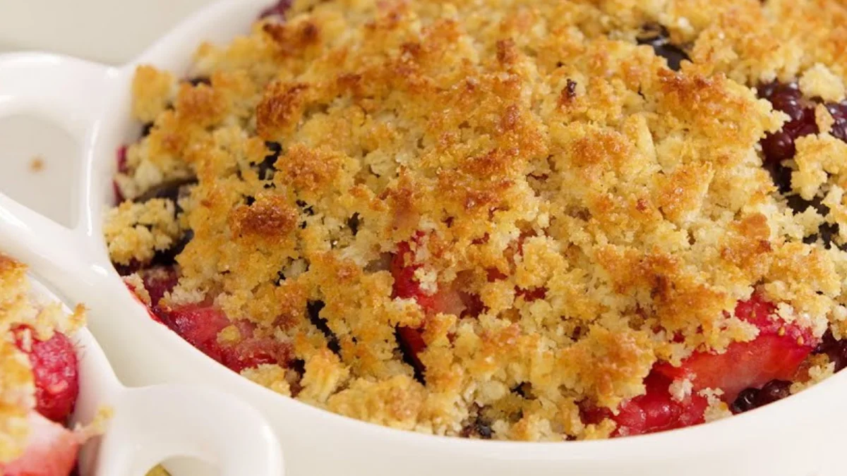 Fast and Easy Summertime Berry Gratin Recipe