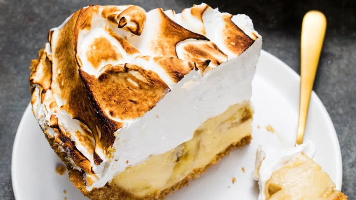 Banana Pudding Pie: A Classic Dessert with a Twist